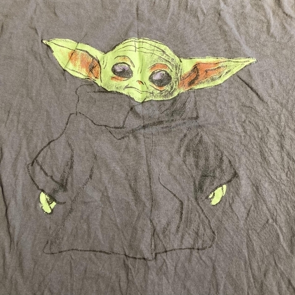 Star Wars Grogu The Child Grey Graphic T-shirt Men's Size Medium M 38/40 EUC - Picture 3 of 4